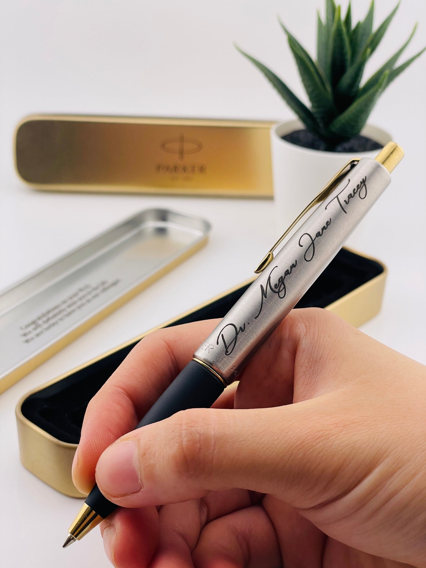 Personalized Parker Frontier Pens, Premium Custom Bulk Pens, Engraved Pens for Corporate events, Custom Executive Pens, High-End Customized Pens